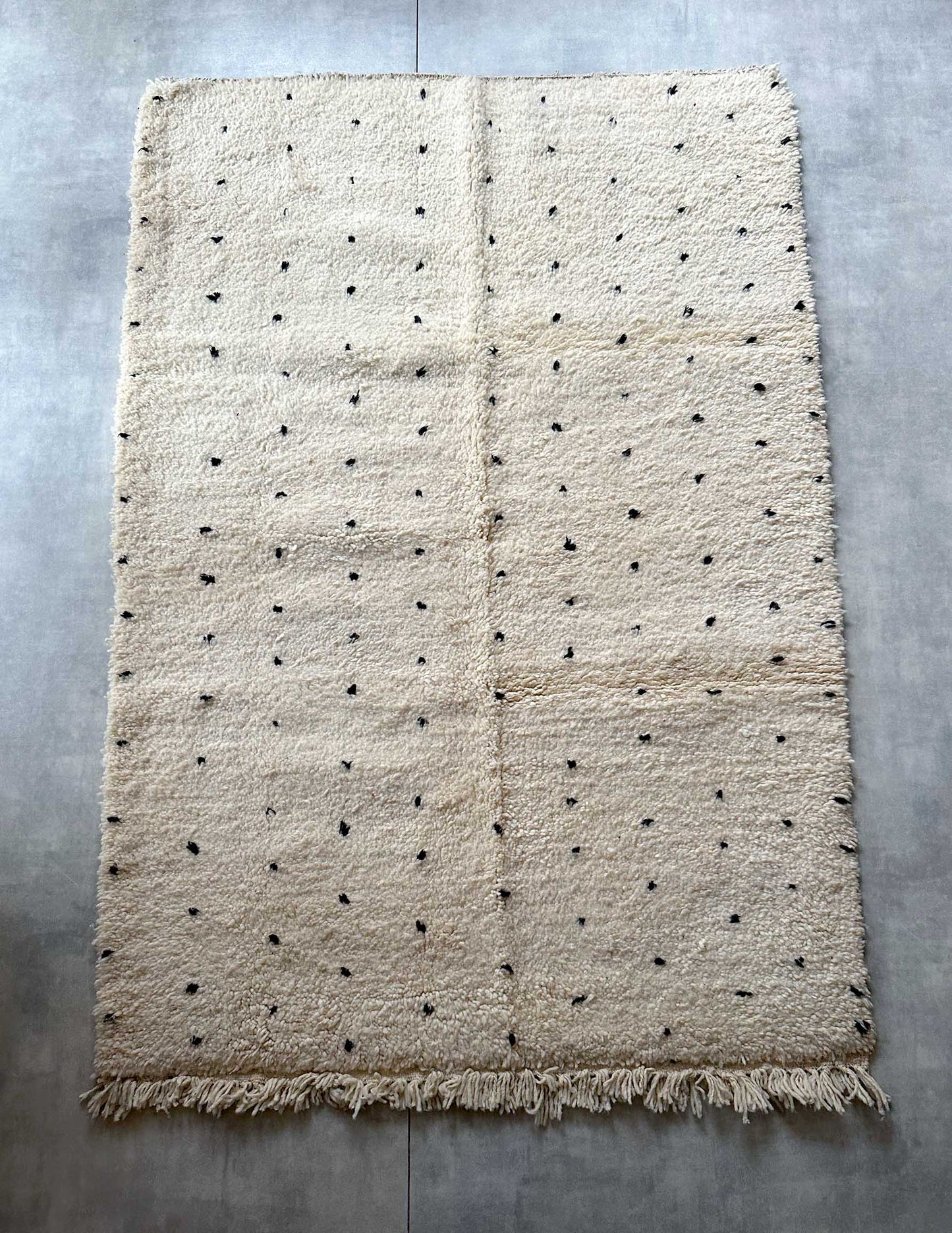 Dot rug