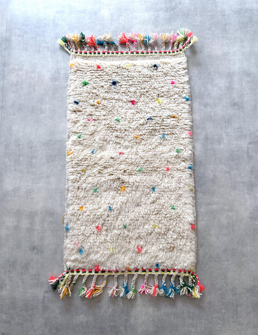 Dot rug