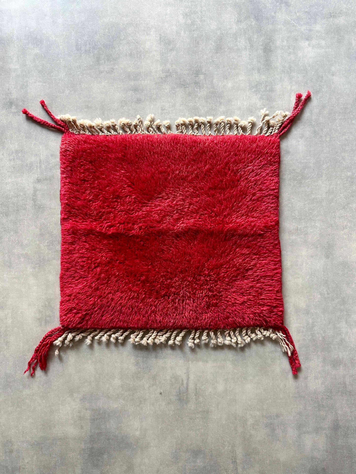 Mrirt rug