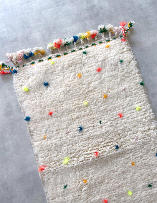 Dot rug