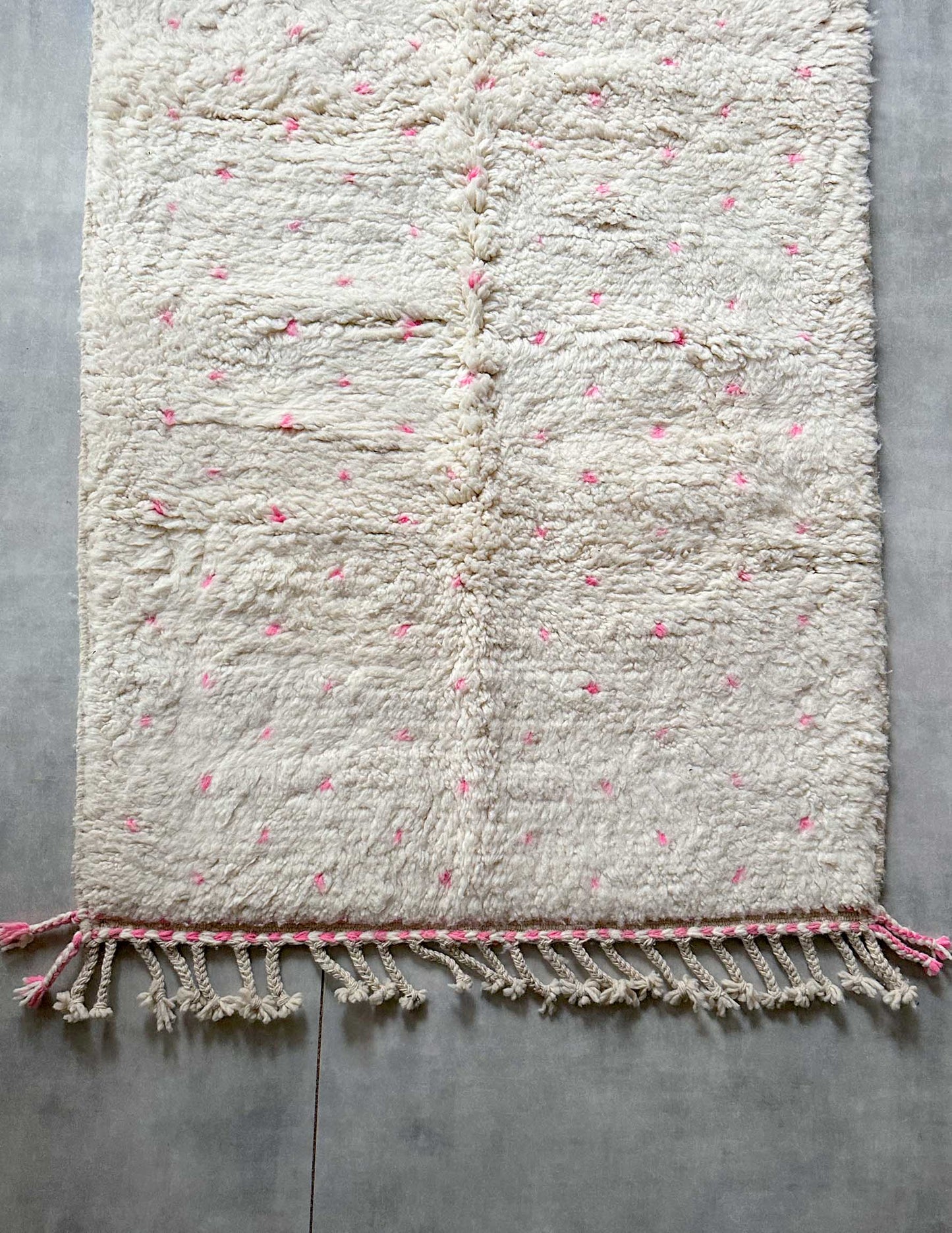 Dot rug