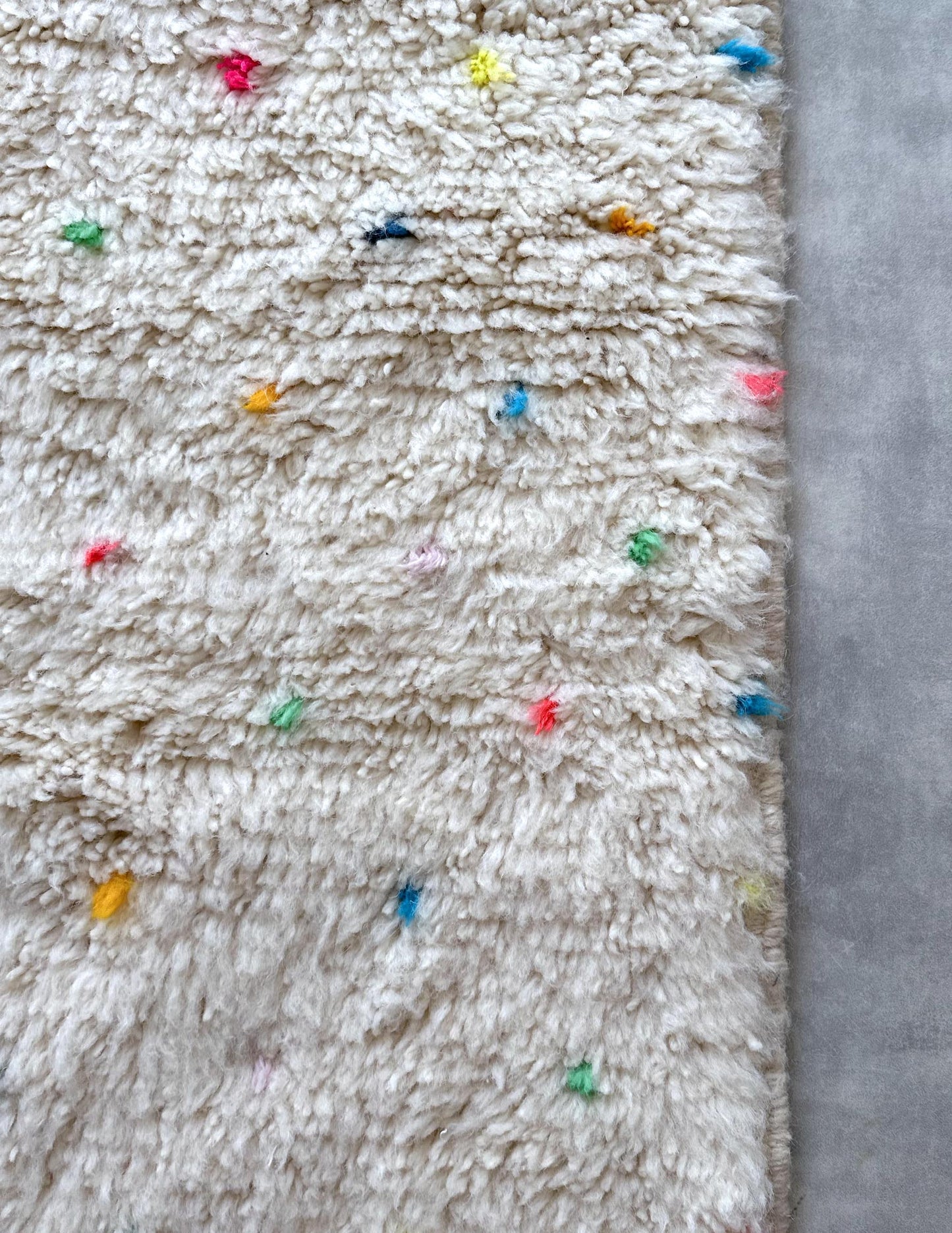 Dot rug