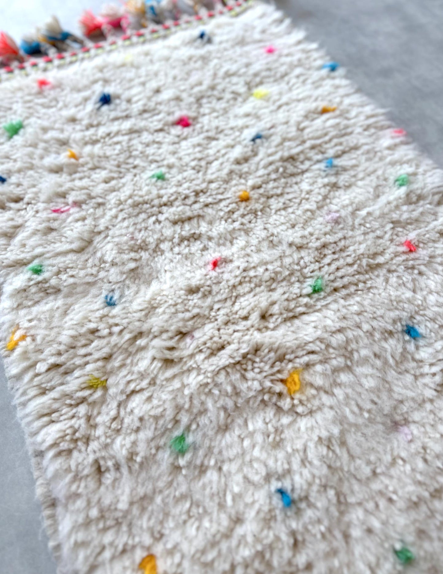 Dot rug