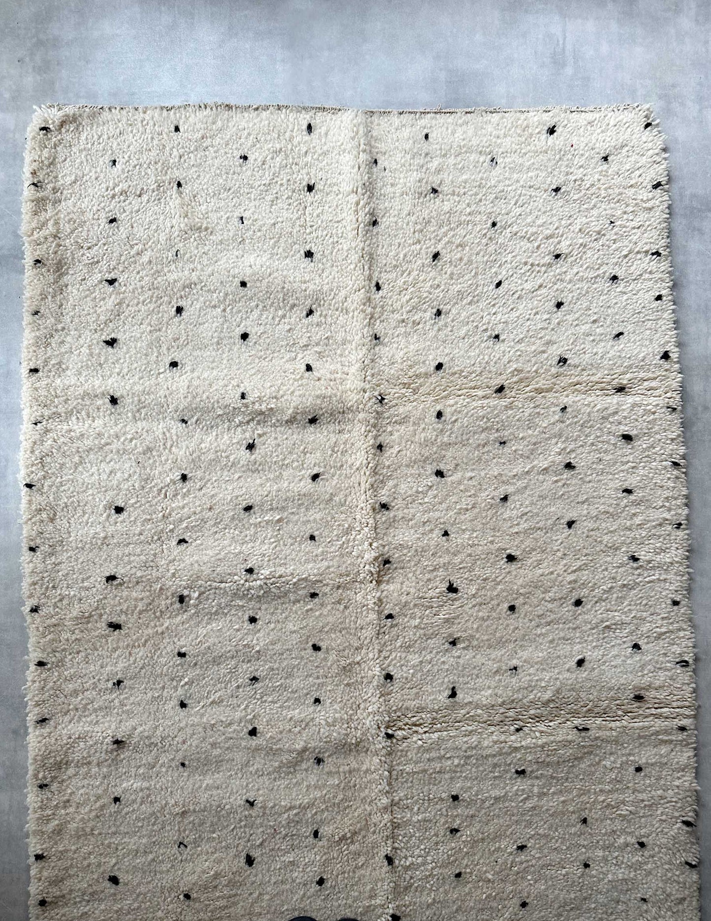 Dot rug