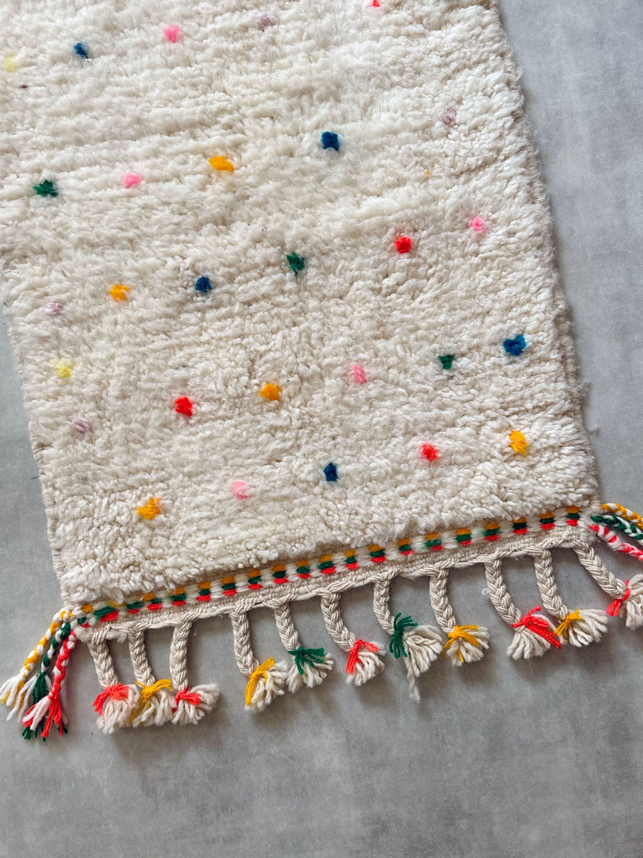 Dot rug