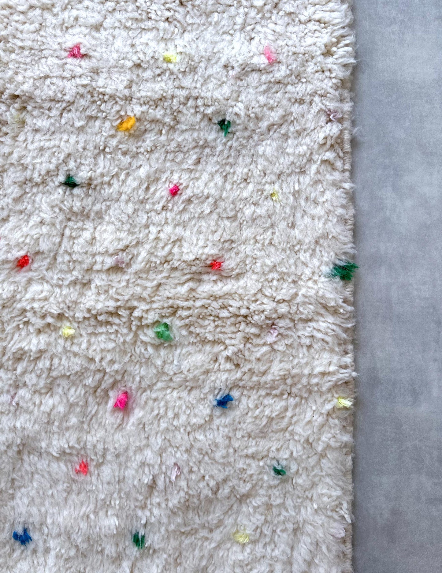 Dot rug