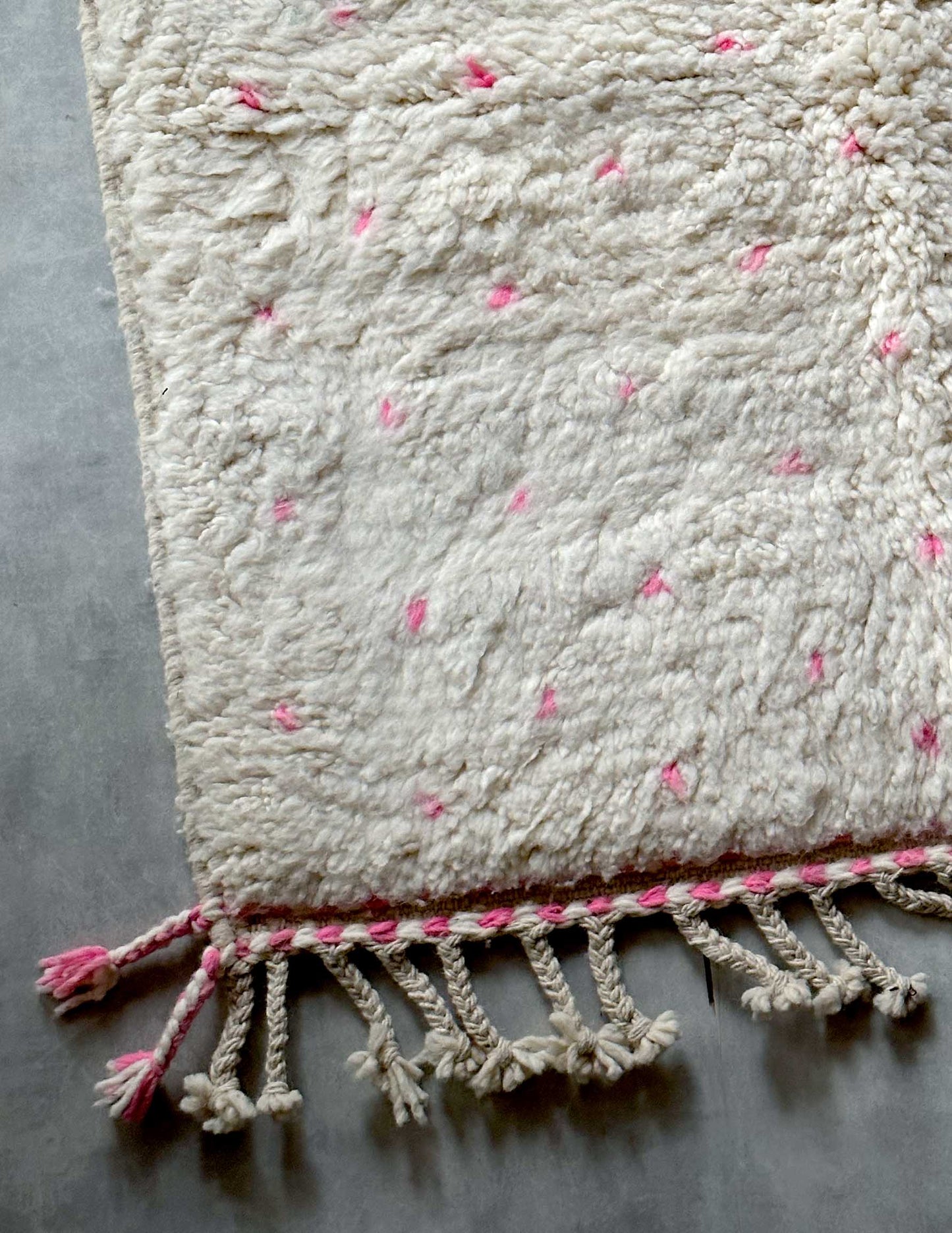 Dot rug