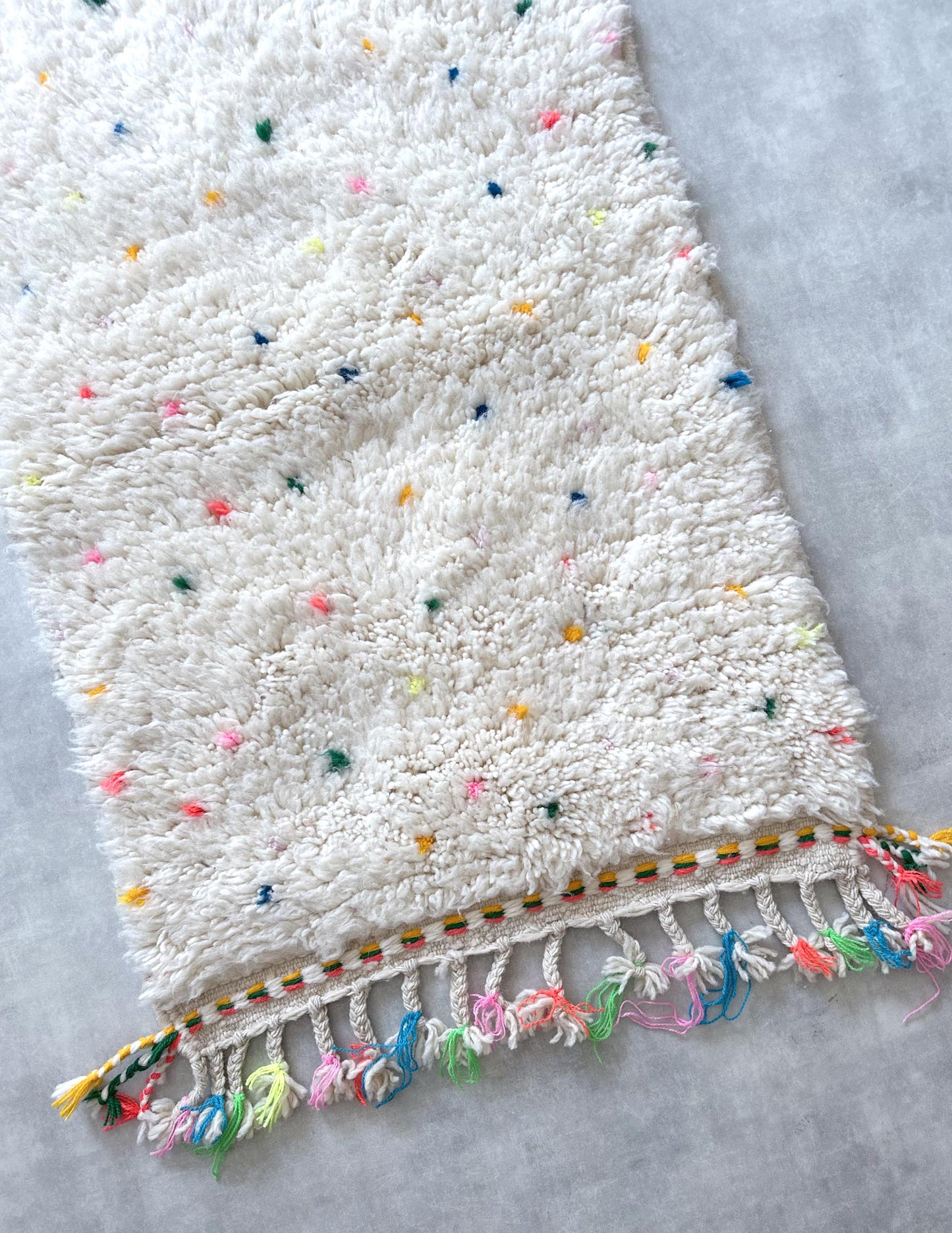 Dot rug