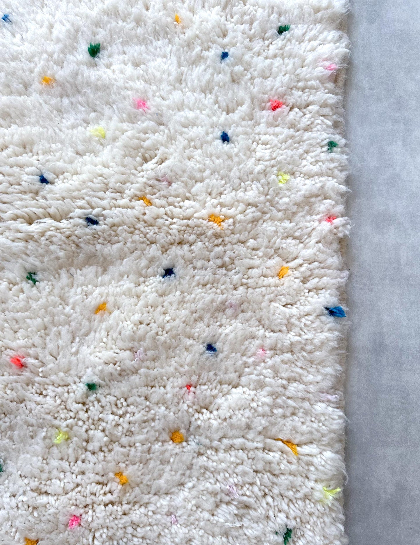 Dot rug