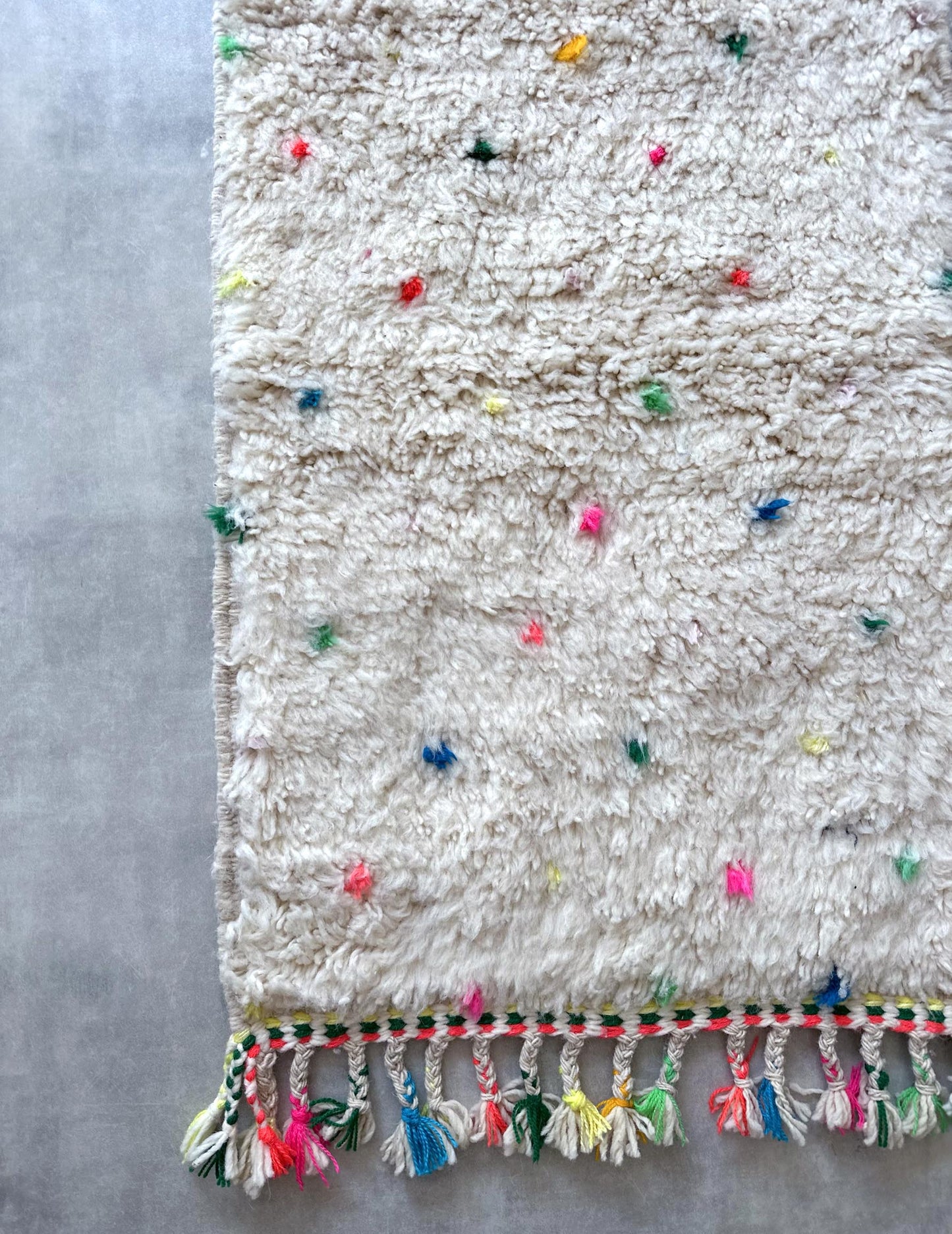 Dot rug