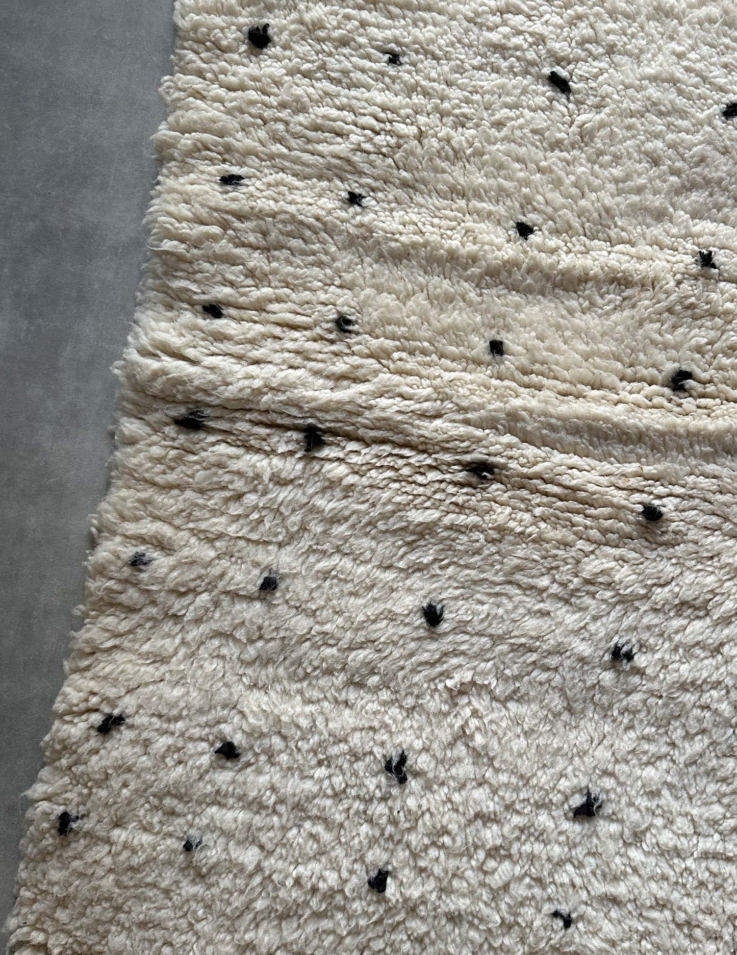 Dot rug