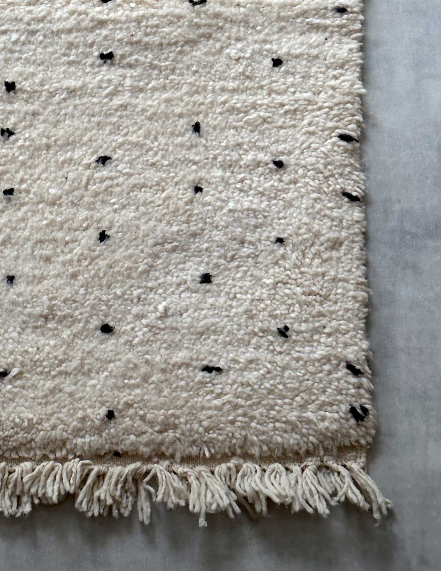 Dot rug