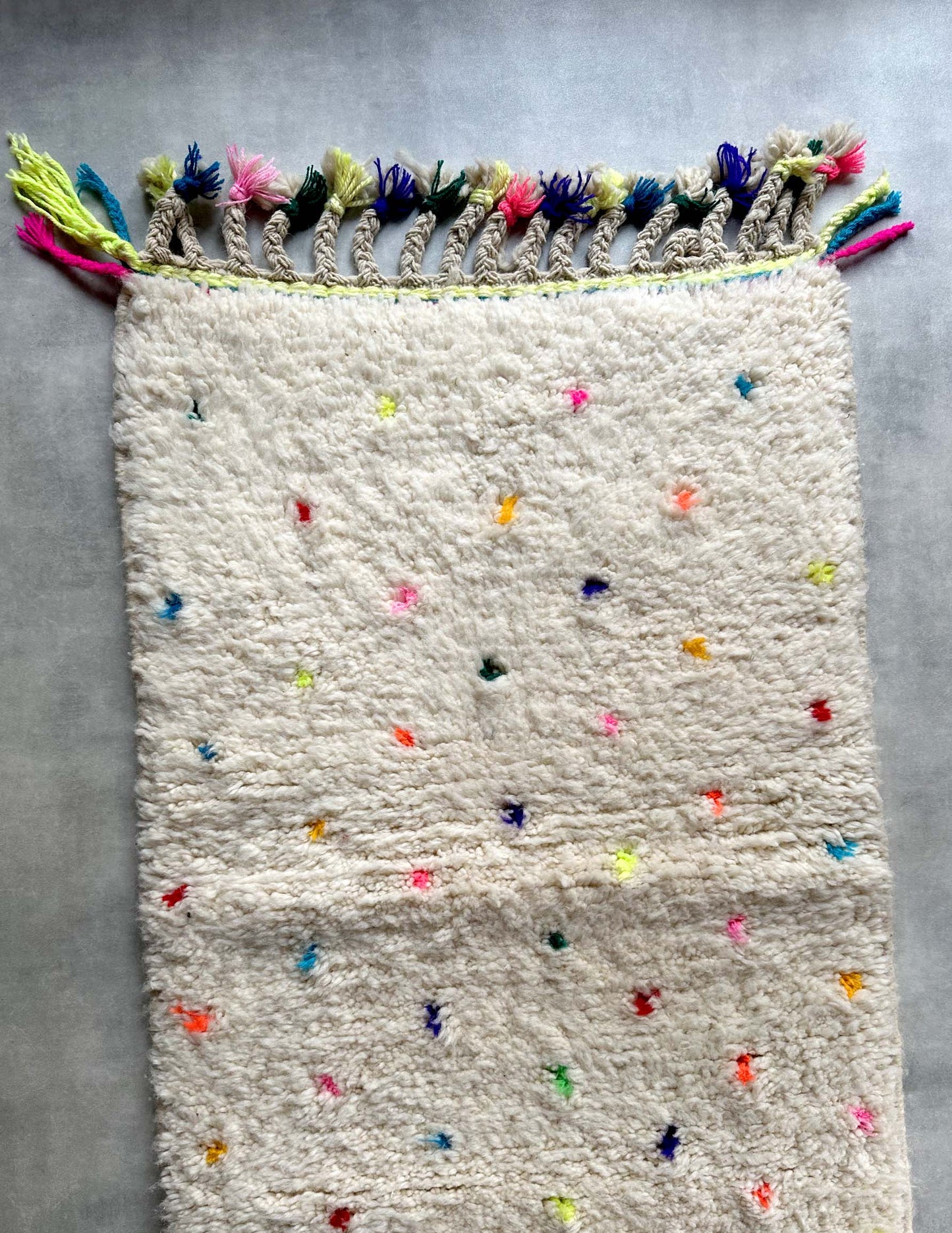 Dot rug