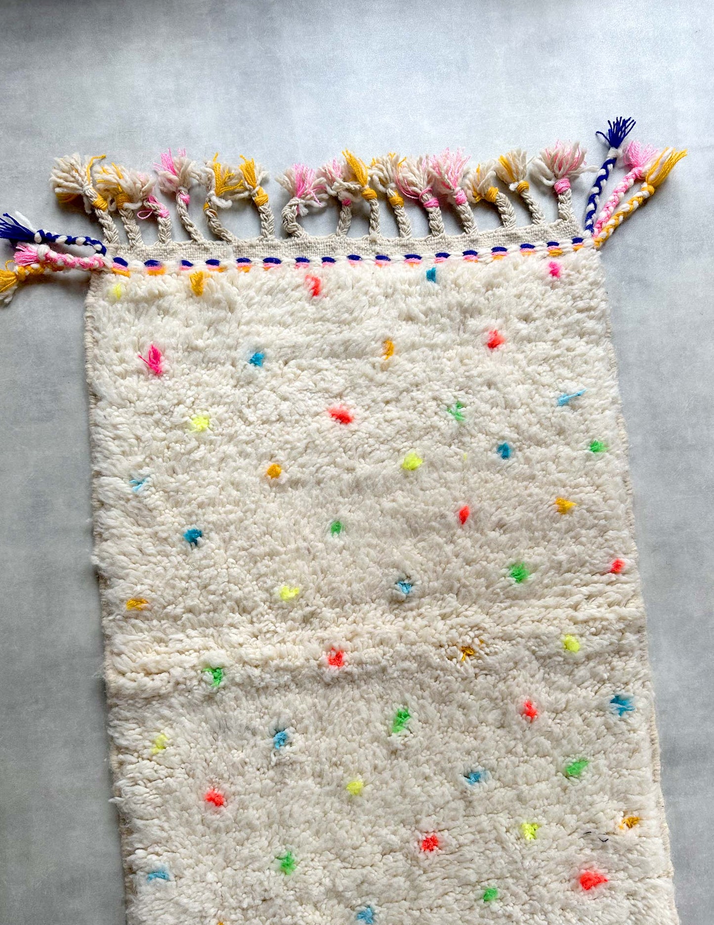 Dot rug
