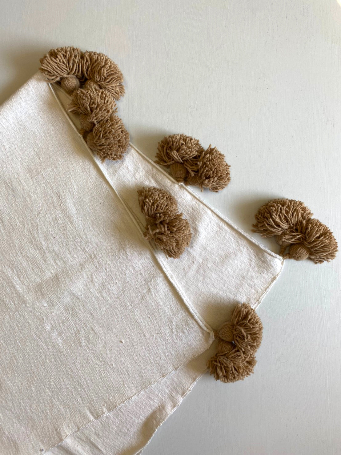Pompom blanket