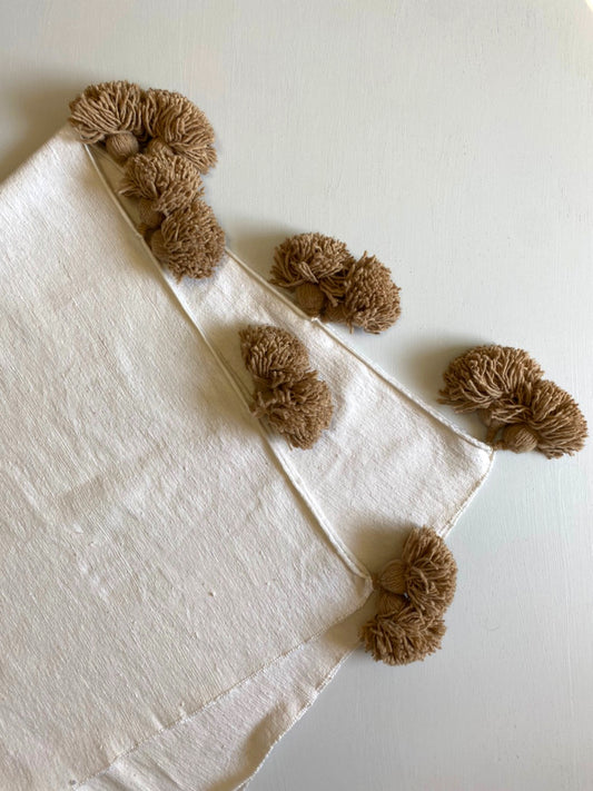 Pompom blanket