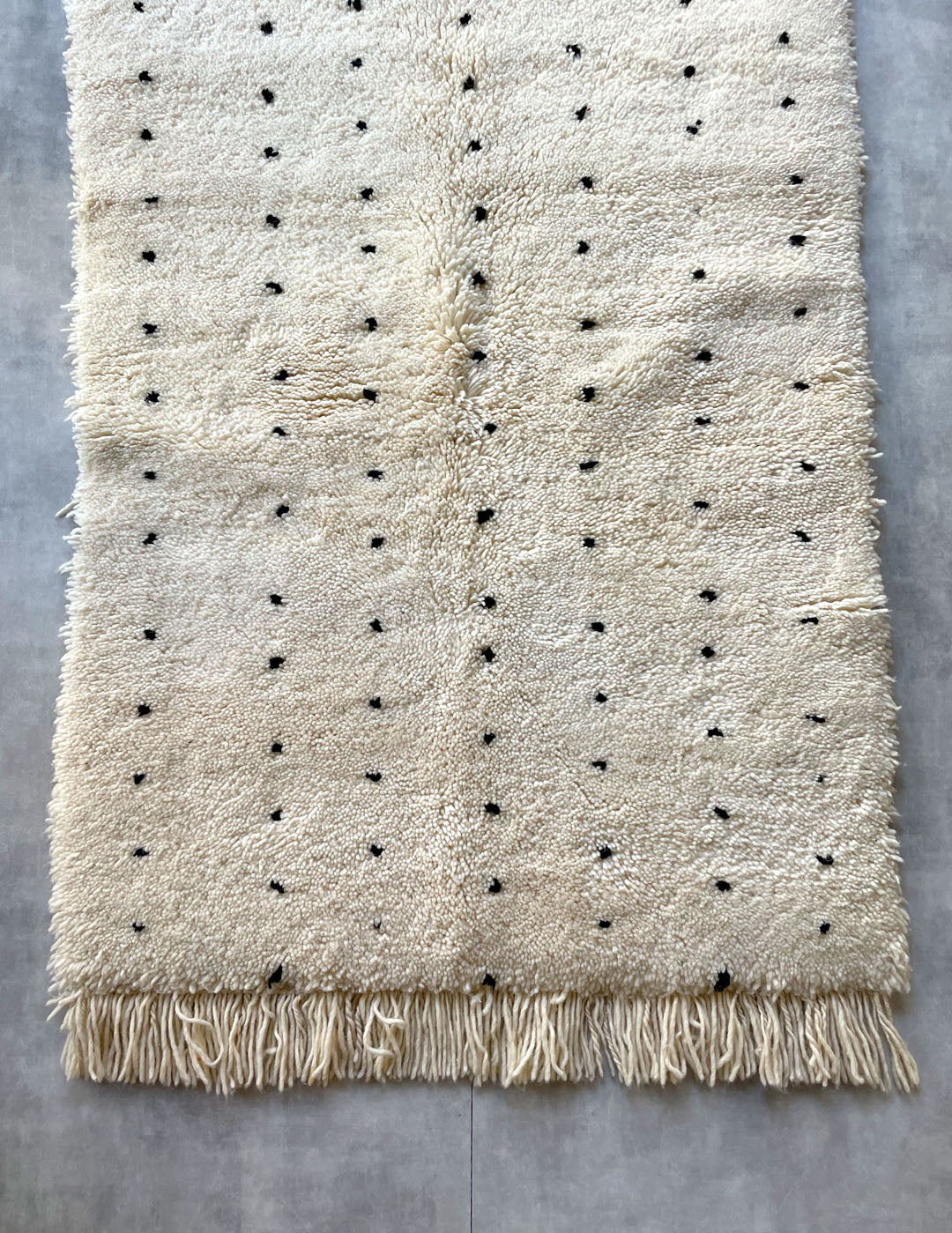 Dot rug