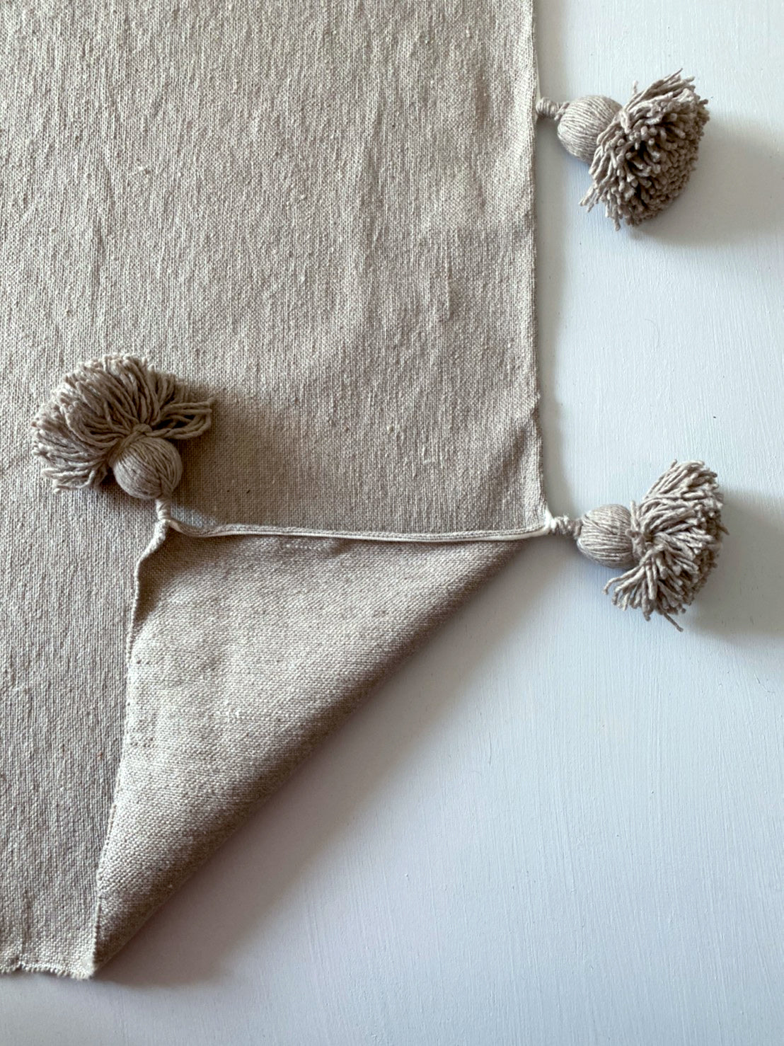 Pompom blanket