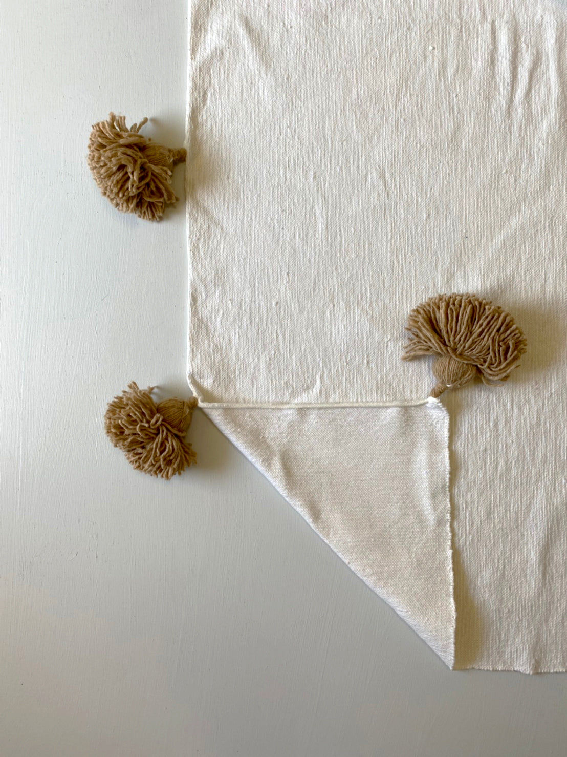 Pompom blanket