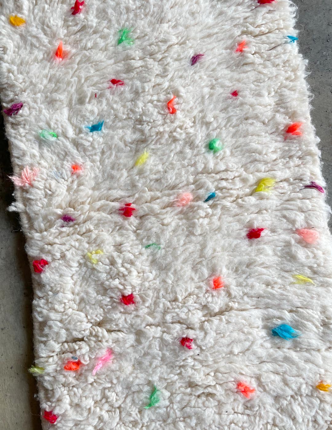 Dot rug
