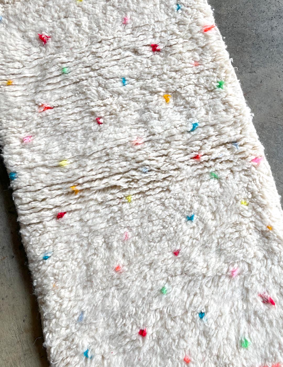 Dot rug