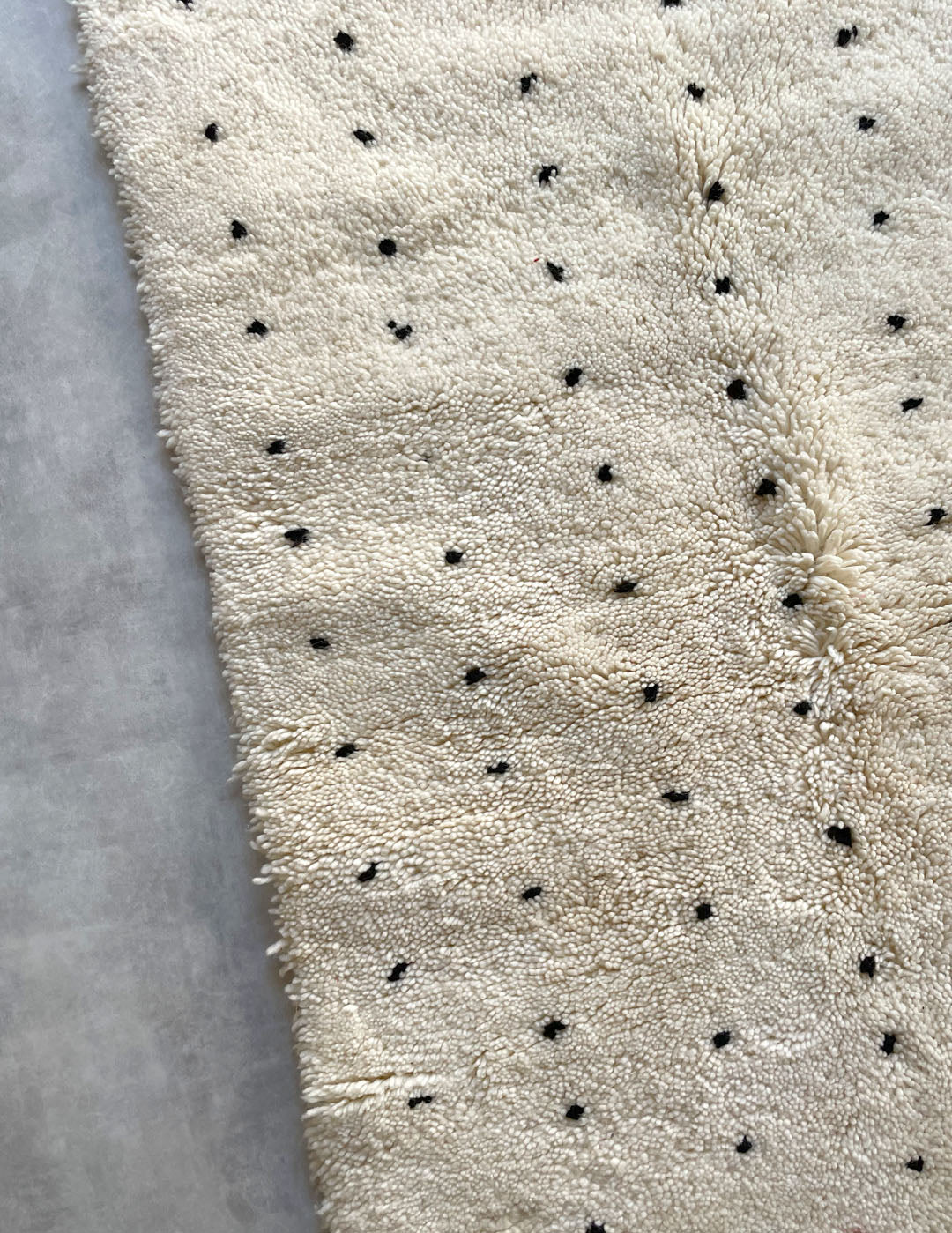 Dot rug