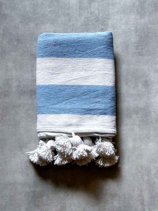 Pompom blanket
