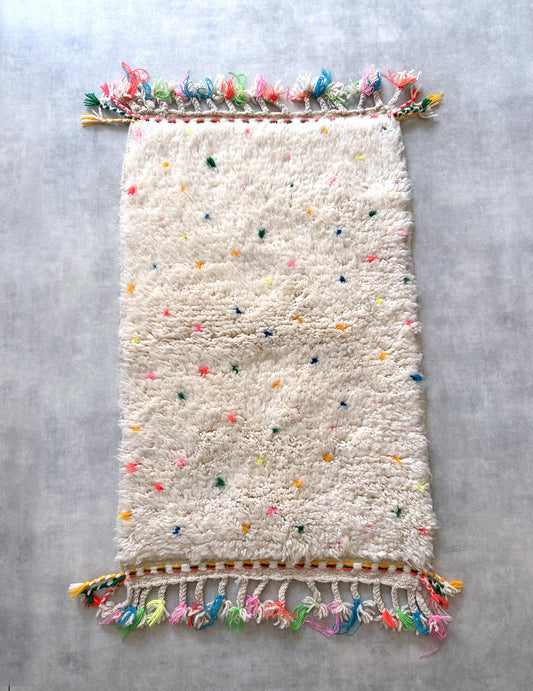 Dot rug