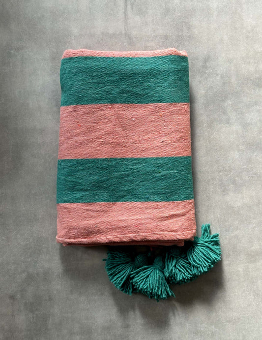 Pompom blanket