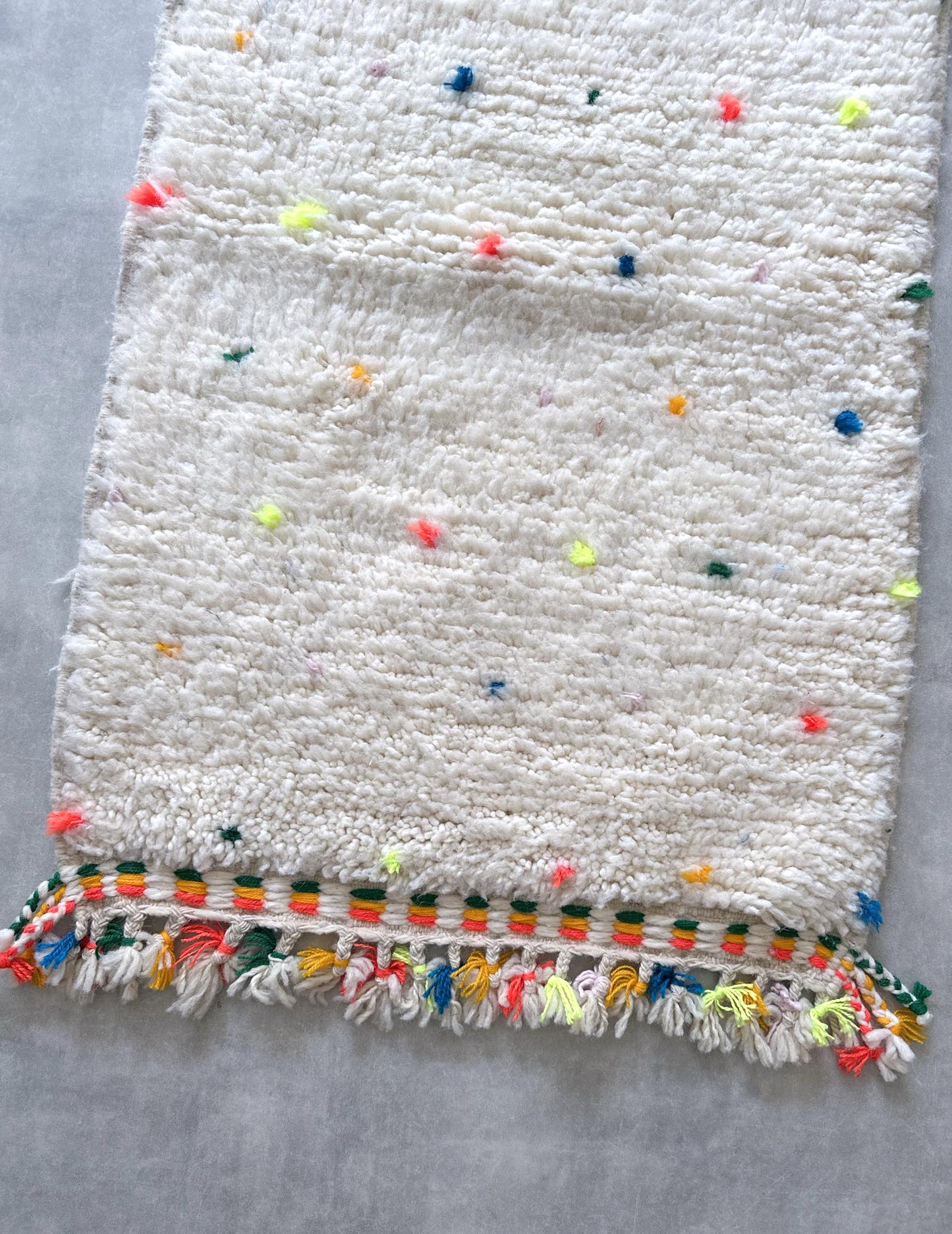 Dot rug