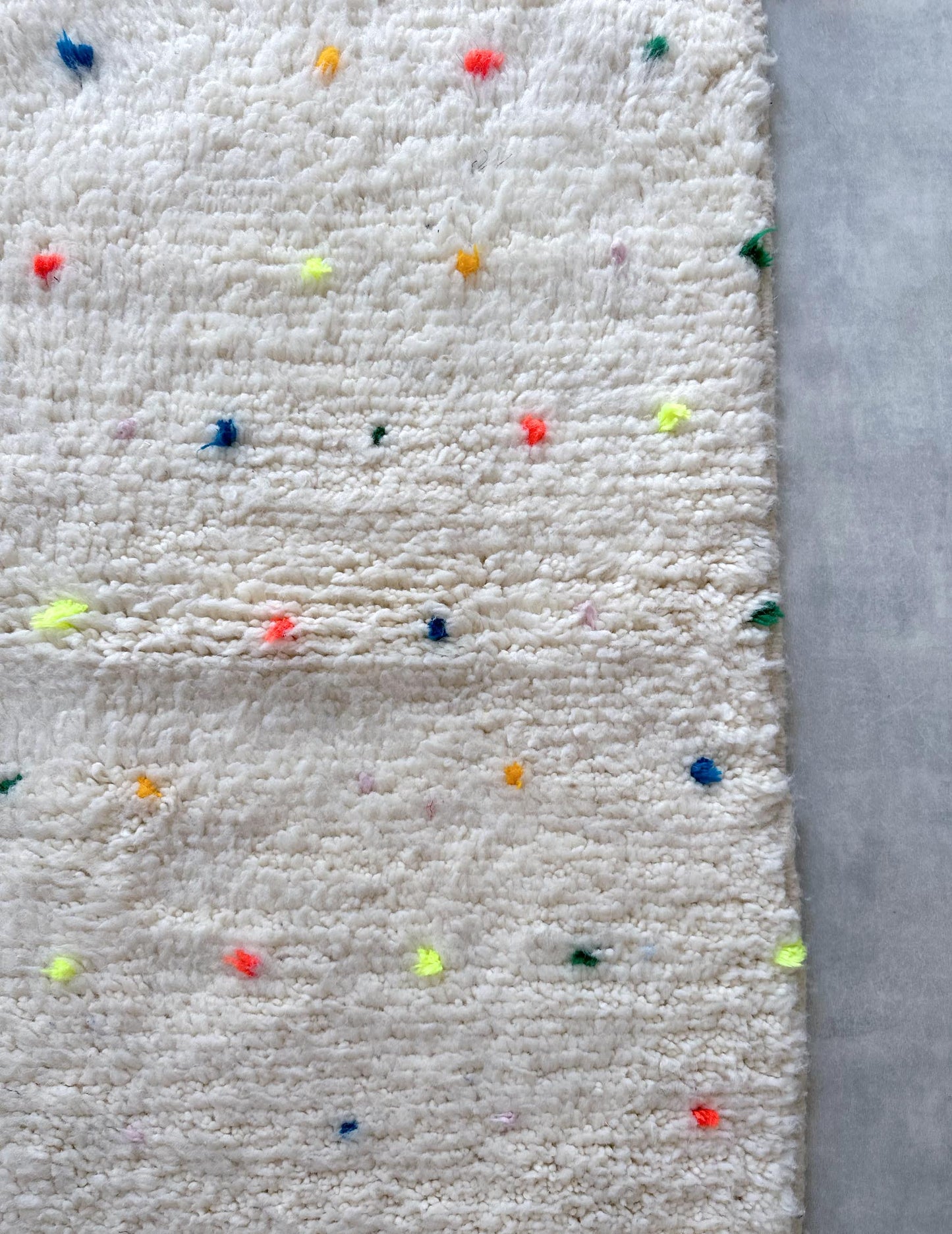 Dot rug