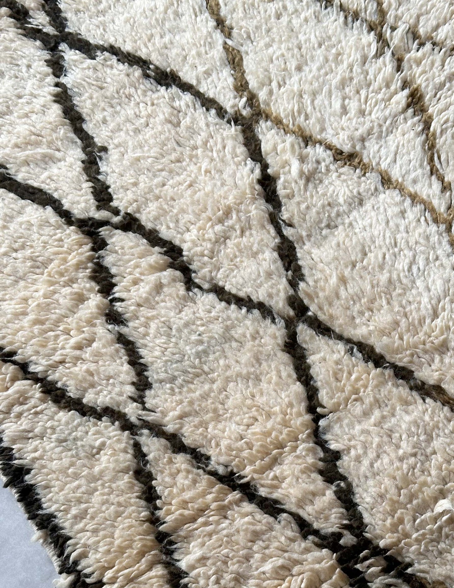 Vintage beni Ouarain rug