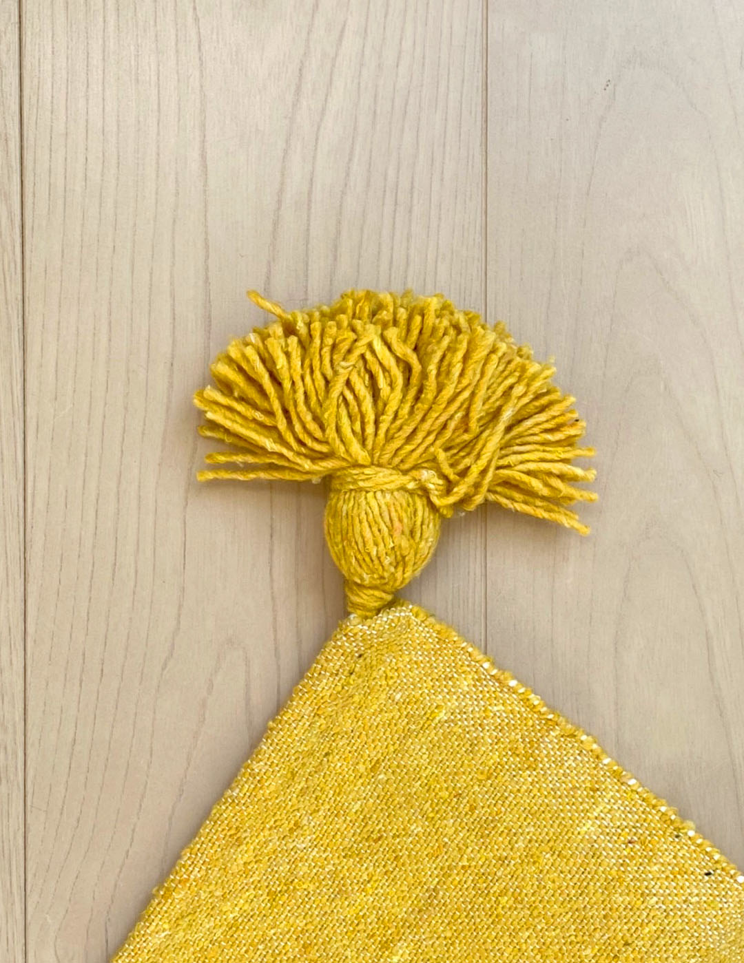 Pompom blanket