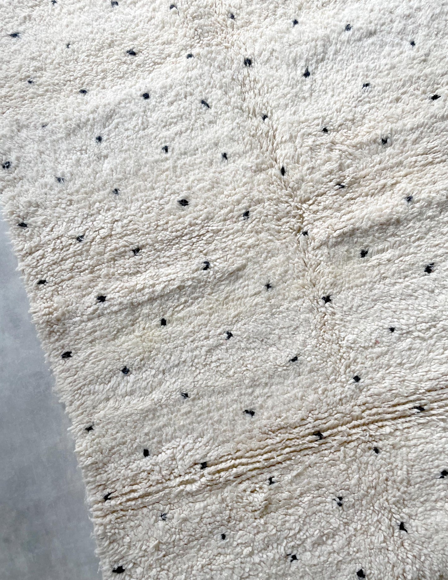 Dot rug