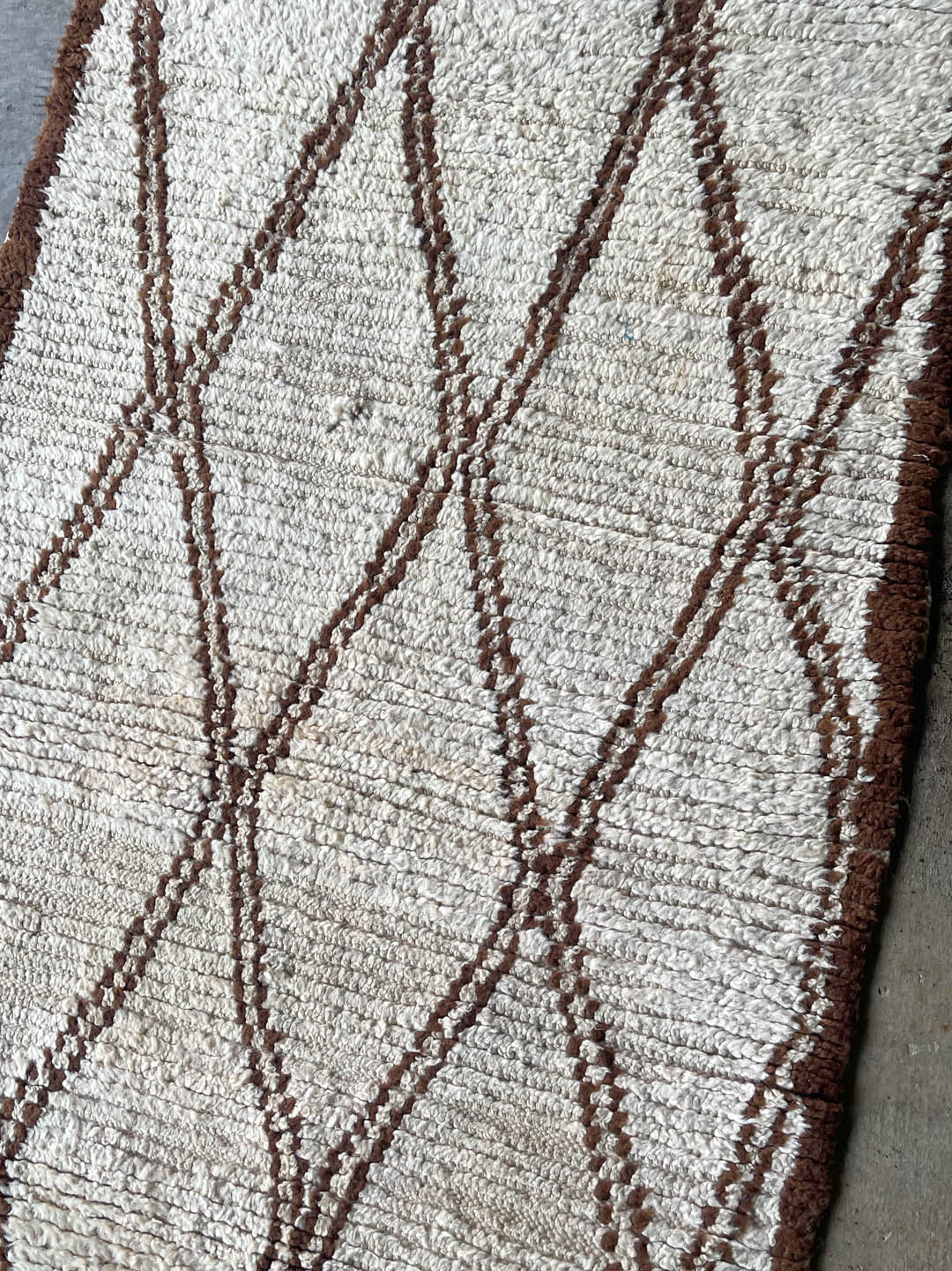 Vintage beni Ouarain rug