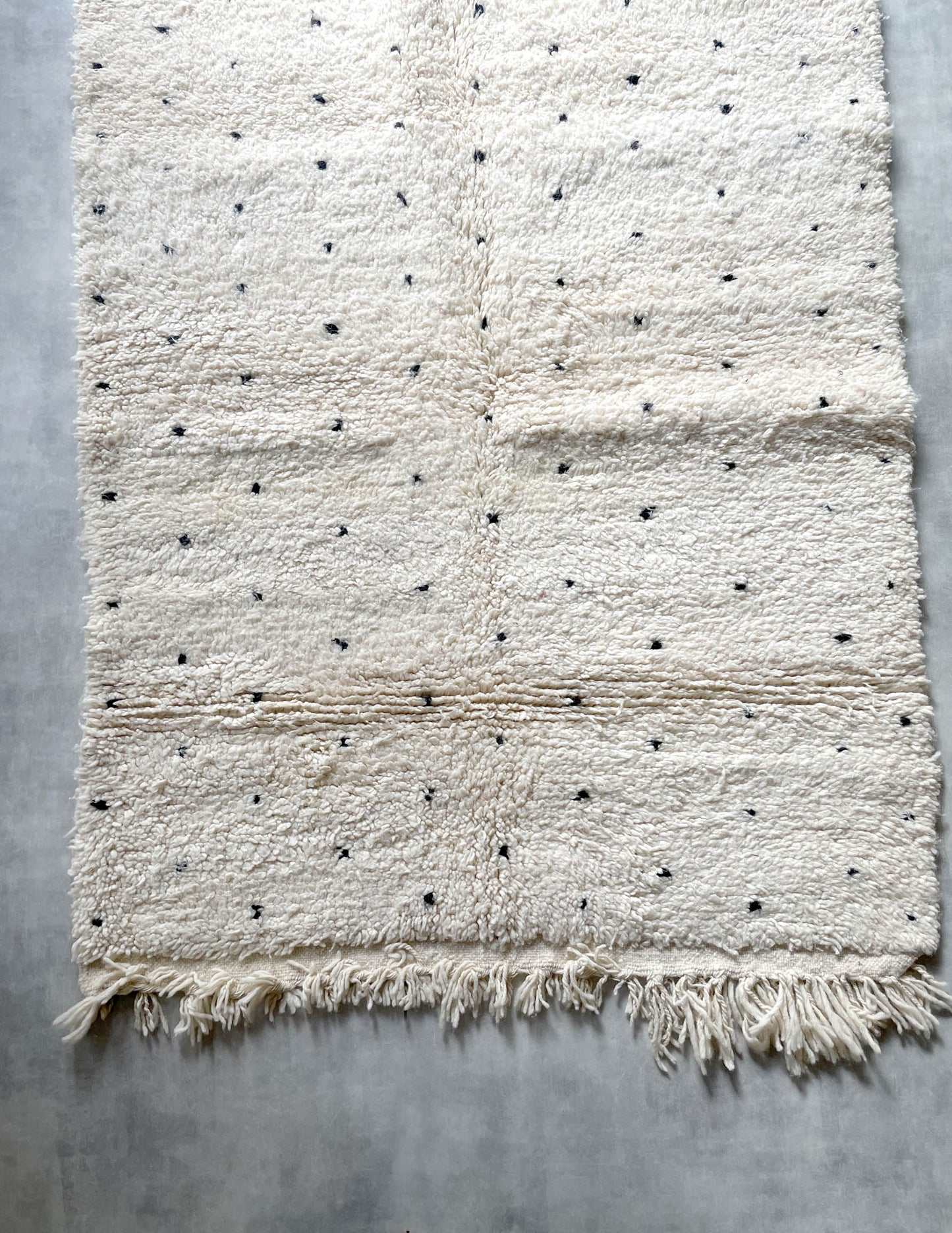 Dot rug