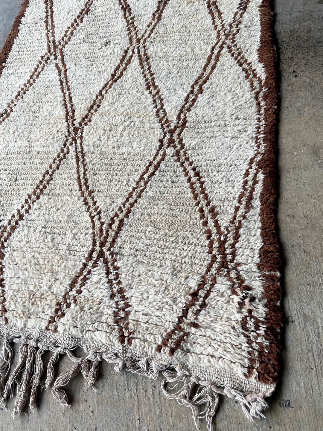 Vintage beni Ouarain rug