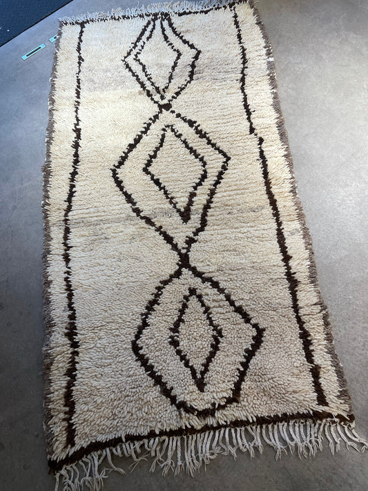 Vintage beni Ouarain rug